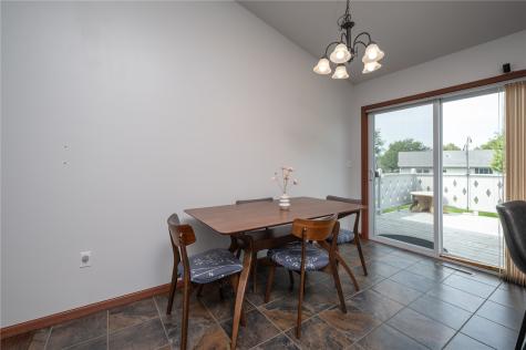 1308 Deer Run NE Cedar Rapids IA 52402