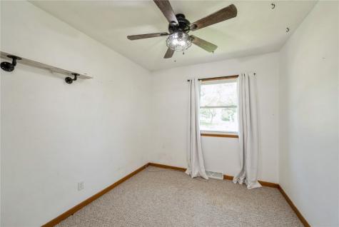 655 W 9th Avenue Marion IA 52302
