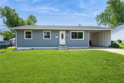 655 W 9th Avenue Marion IA 52302
