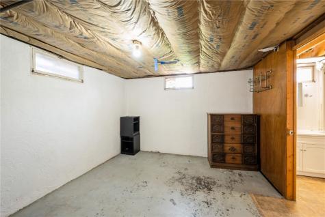 655 W 9th Avenue Marion IA 52302
