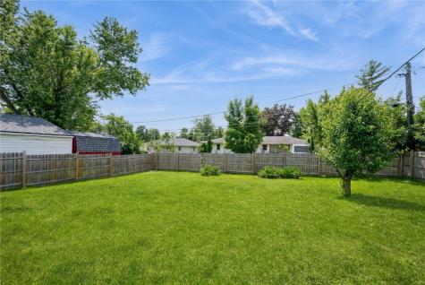 655 W 9th Avenue Marion IA 52302