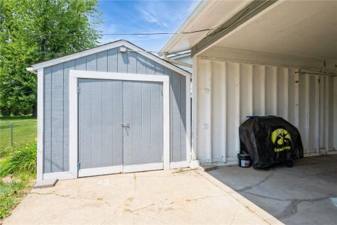 655 W 9th Avenue Marion IA 52302