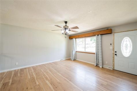 655 W 9th Avenue Marion IA 52302