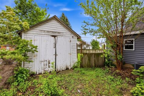 724 N Sycamore Street Monticello IA 52310
