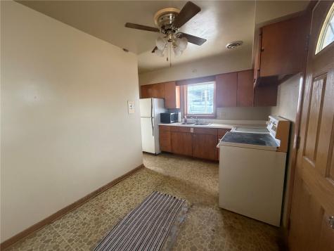1140 Crestview Drive SE Cedar Rapids IA 52403