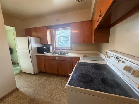 1140 Crestview Drive SE Cedar Rapids IA 52403