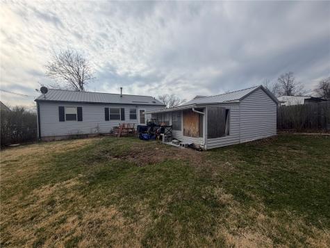 1140 Crestview Drive SE Cedar Rapids IA 52403