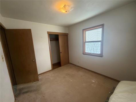 1140 Crestview Drive SE Cedar Rapids IA 52403