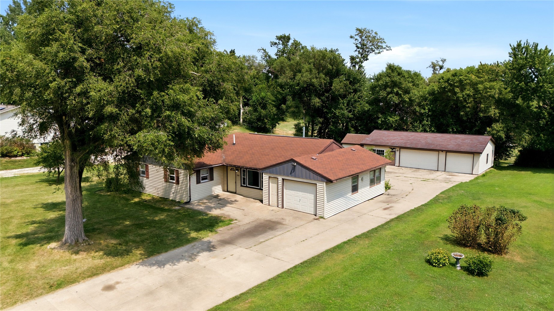 3105 Schaeffer Drive SW Cedar Rapids IA 52404