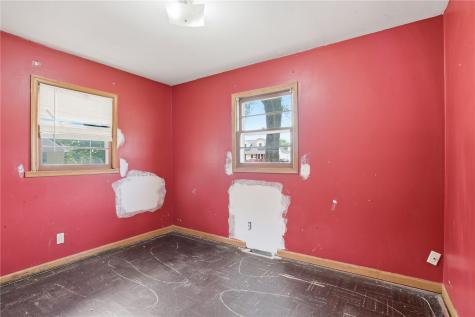 3105 Schaeffer Drive SW Cedar Rapids IA 52404