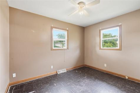 3105 Schaeffer Drive SW Cedar Rapids IA 52404