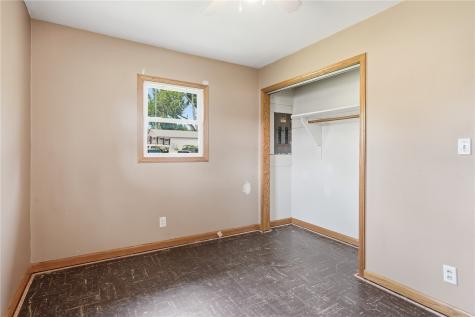 3105 Schaeffer Drive SW Cedar Rapids IA 52404