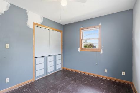 3105 Schaeffer Drive SW Cedar Rapids IA 52404