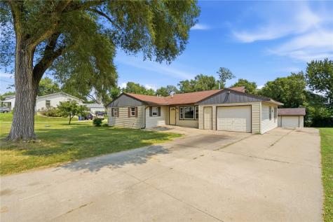 3105 Schaeffer Drive SW Cedar Rapids IA 52404