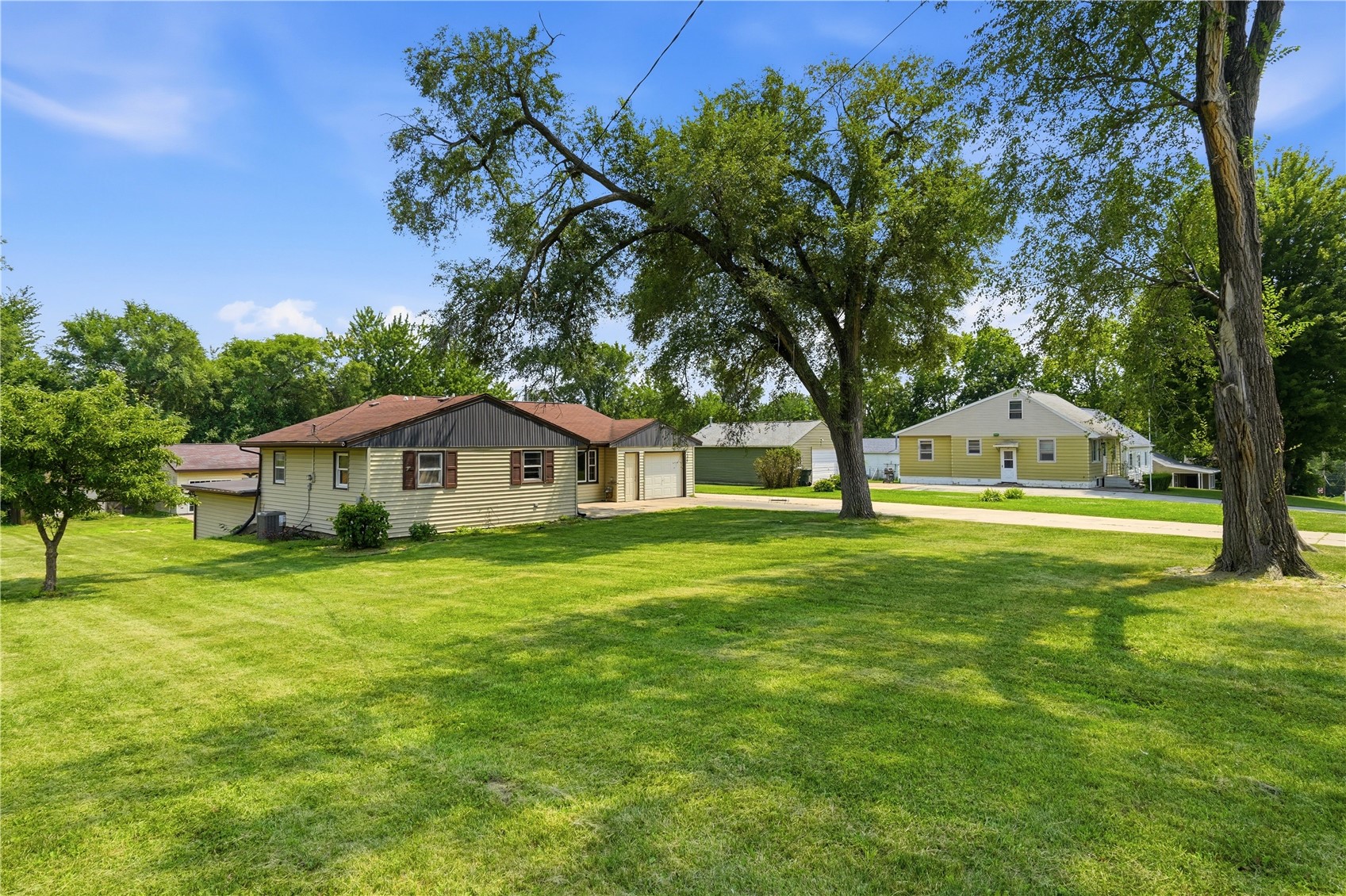 3105 Schaeffer Drive SW Cedar Rapids IA 52404