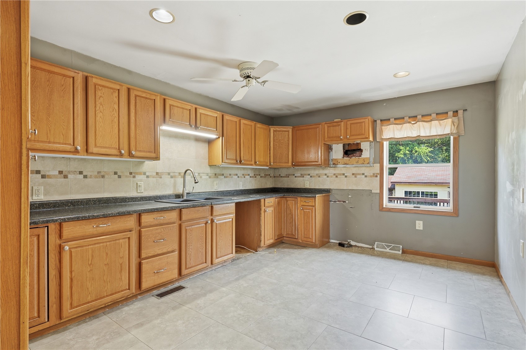 3105 Schaeffer Drive SW Cedar Rapids IA 52404