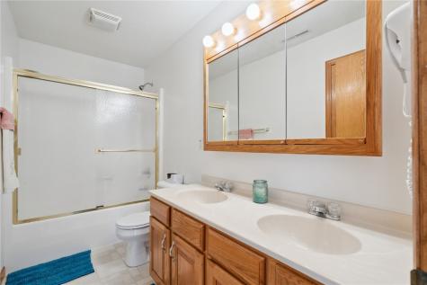 415 Westridge Drive Cedar Rapids IA 52404