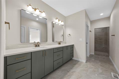 648 Rock Ridge Drive Tiffin IA 52340