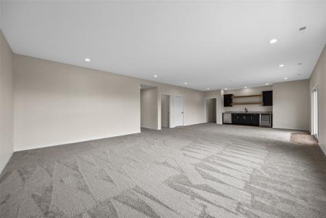 648 Rock Ridge Drive Tiffin IA 52340