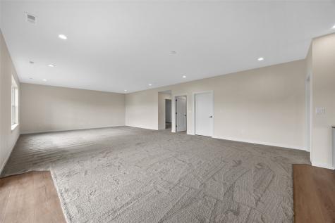 648 Rock Ridge Drive Tiffin IA 52340