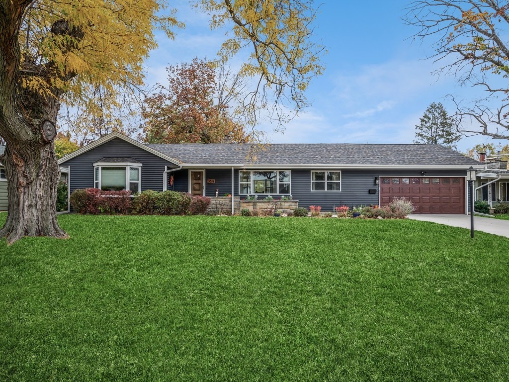 3316 Iowa Avenue SE Cedar Rapids IA 52403