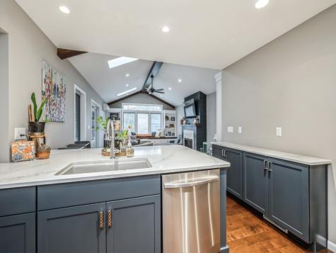 3316 Iowa Avenue SE Cedar Rapids IA 52403