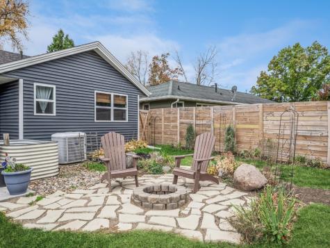 3316 Iowa Avenue SE Cedar Rapids IA 52403