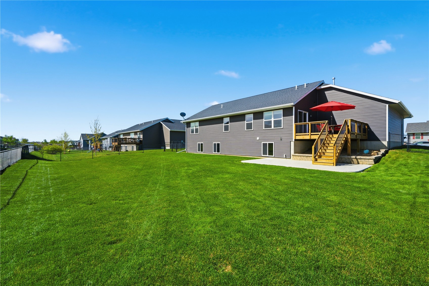 2787 Creekview Trail Palo IA 52324