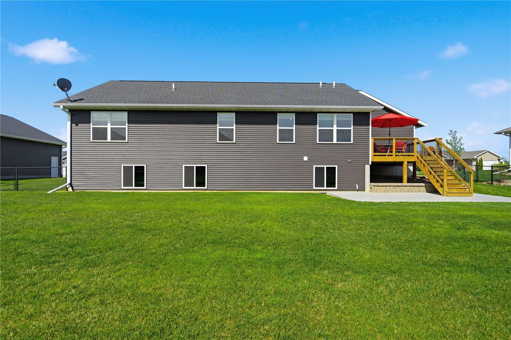 2787 Creekview Trail Palo IA 52324