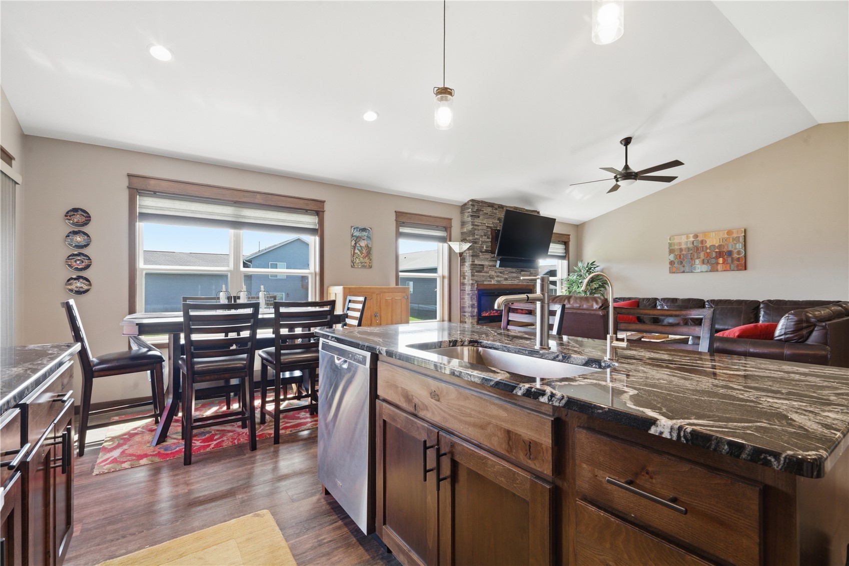 2787 Creekview Trail Palo IA 52324