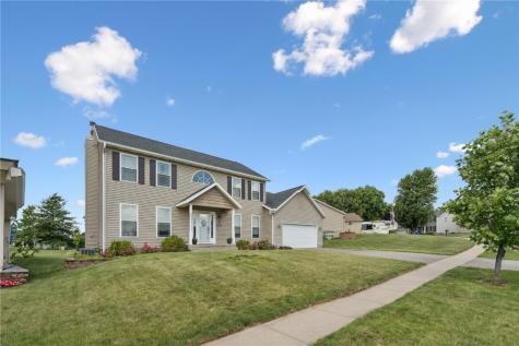 7705 Westbury Drive NE Cedar Rapids IA 52402