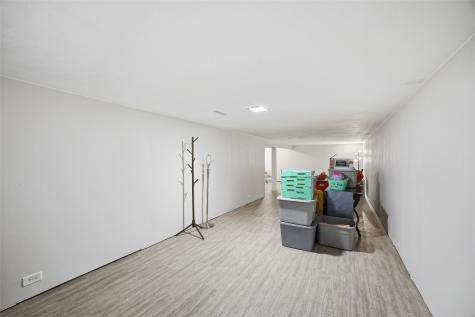 425 Elder Lane NW Cedar Rapids IA 52405