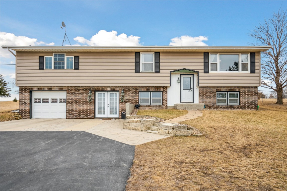 19589 Highway 38 Monticello IA 52310