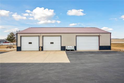 19589 Highway 38 Monticello IA 52310