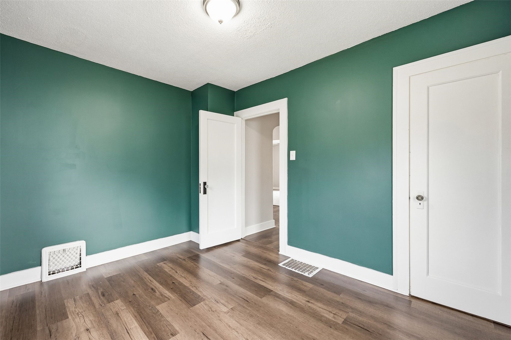 1217 Memorial Drive SE Cedar Rapids IA 52403