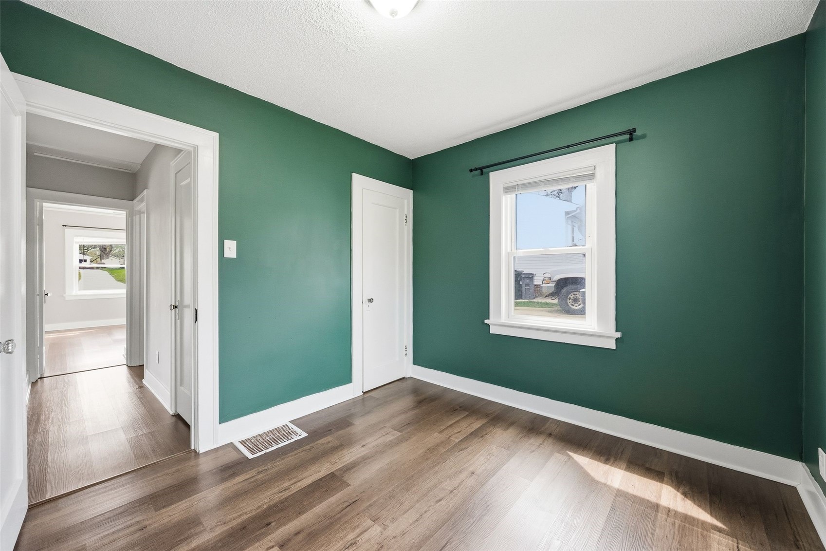 1217 Memorial Drive SE Cedar Rapids IA 52403