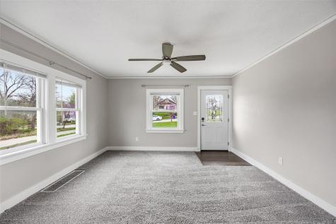 1217 Memorial Drive SE Cedar Rapids IA 52403