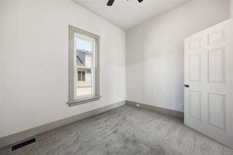 937 8th Street Marion IA 52302