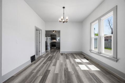 937 8th Street Marion IA 52302