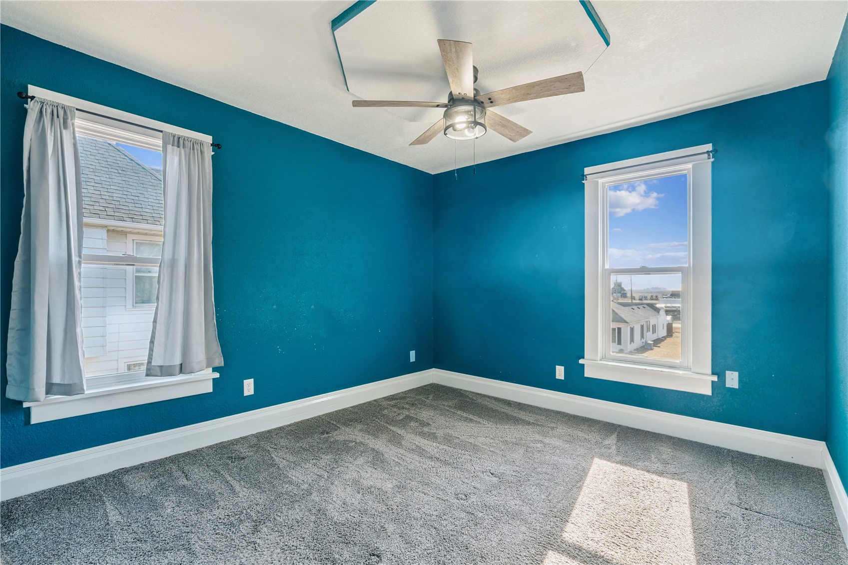 406 E South Street Mechanicsville IA 52306