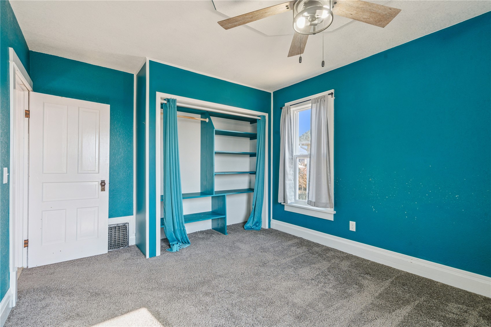 406 E South Street Mechanicsville IA 52306