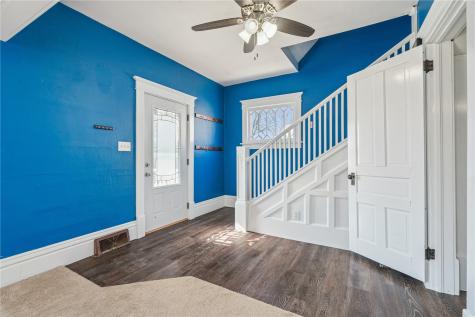 406 E South Street Mechanicsville IA 52306