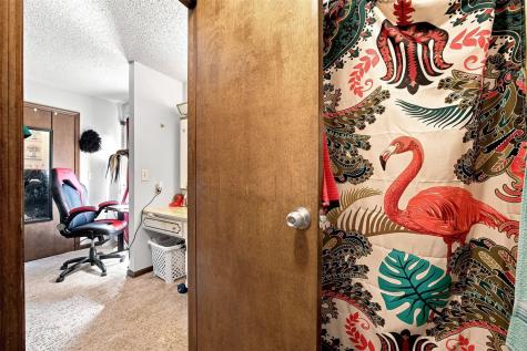 6921 Larkwood Drive NE Cedar Rapids IA 52402