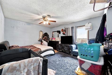 6921 Larkwood Drive NE Cedar Rapids IA 52402