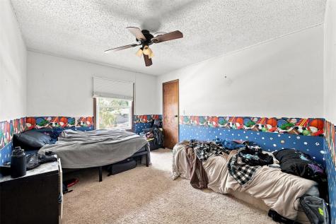 6921 Larkwood Drive NE Cedar Rapids IA 52402