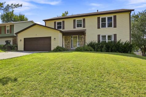 6921 Larkwood Drive NE Cedar Rapids IA 52402