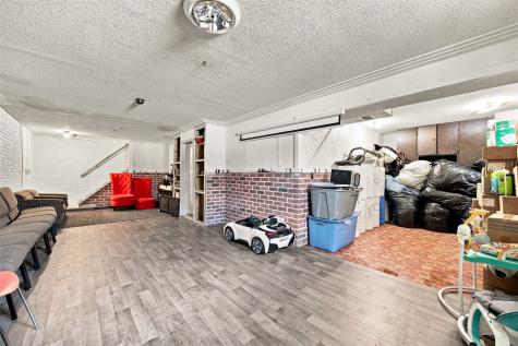 6921 Larkwood Drive NE Cedar Rapids IA 52402