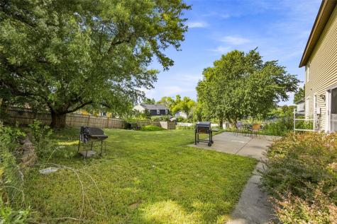 6921 Larkwood Drive NE Cedar Rapids IA 52402