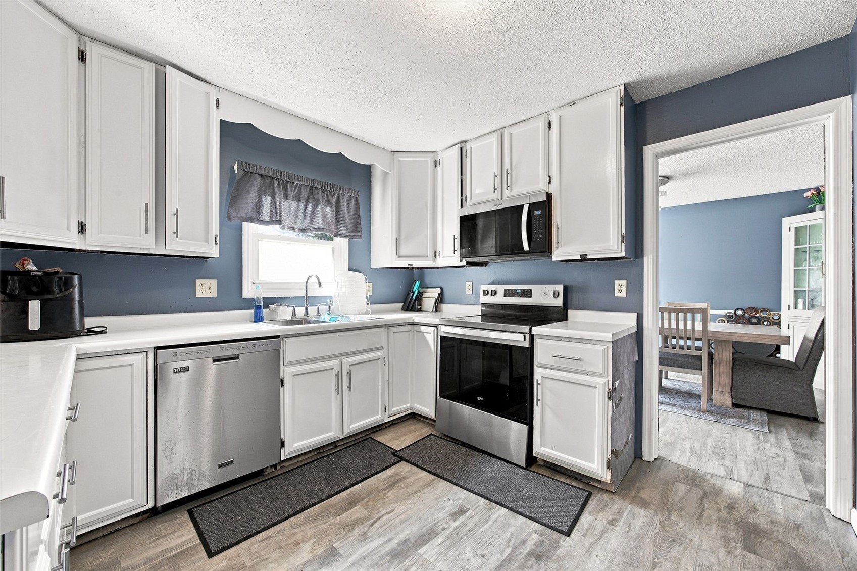 6921 Larkwood Drive NE Cedar Rapids IA 52402