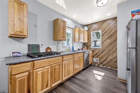 207 E 2nd Street Anamosa IA 52205